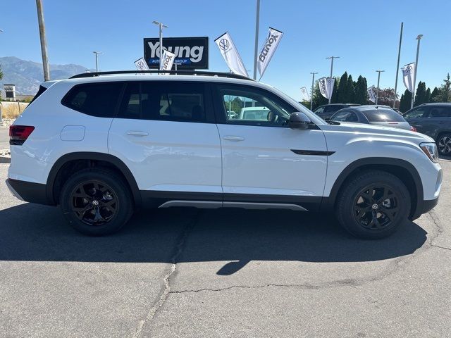 2024 Volkswagen Atlas 2.0T Peak Edition SE w/Technology