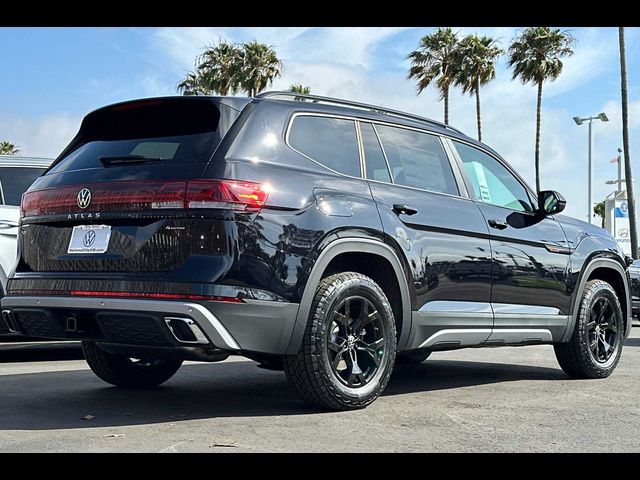 2024 Volkswagen Atlas 2.0T Peak Edition SE w/Technology