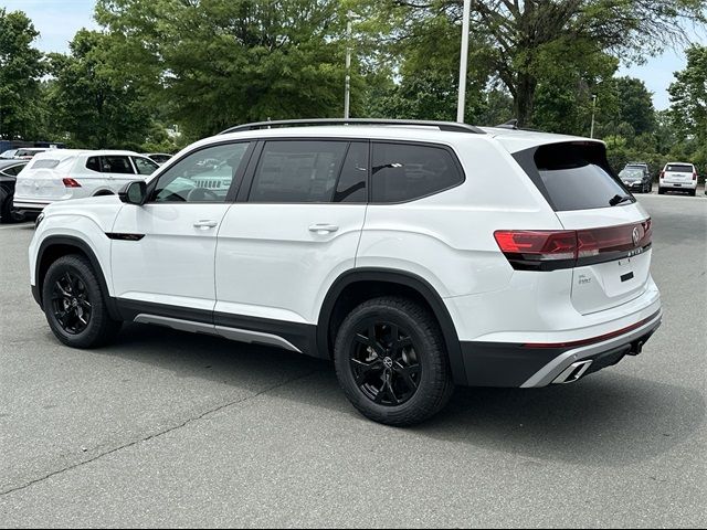 2024 Volkswagen Atlas 2.0T Peak Edition SE w/Technology