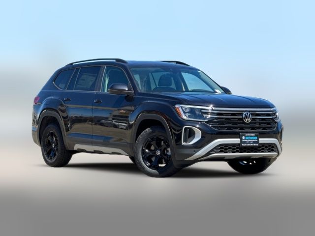 2024 Volkswagen Atlas 2.0T Peak Edition SE w/Technology