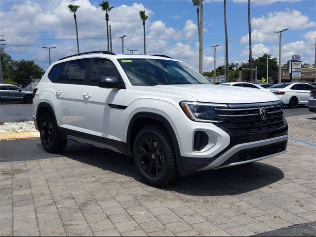 2024 Volkswagen Atlas 2.0T Peak Edition SE w/Technology