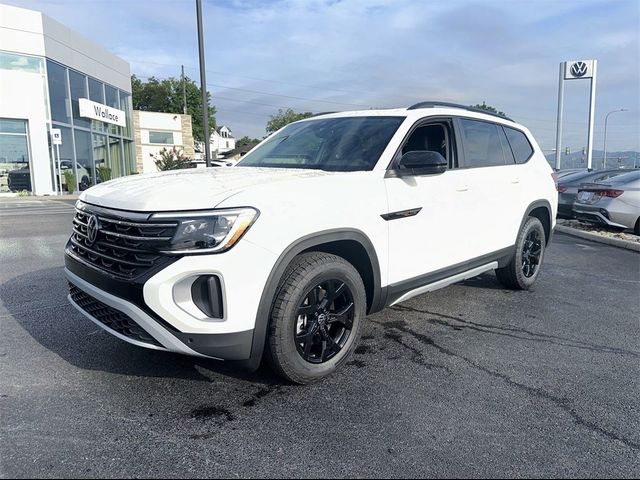 2024 Volkswagen Atlas 2.0T Peak Edition SE w/Technology