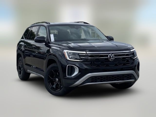 2024 Volkswagen Atlas 2.0T Peak Edition SE w/Technology