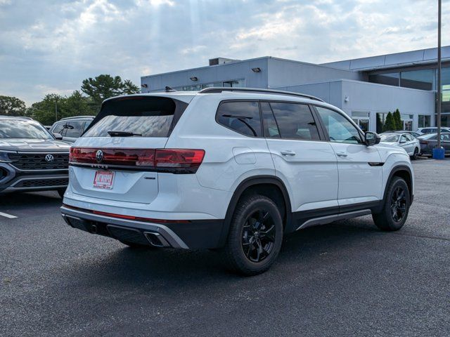 2024 Volkswagen Atlas 2.0T Peak Edition SE w/Technology