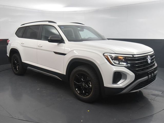 2024 Volkswagen Atlas 2.0T Peak Edition SE w/Technology