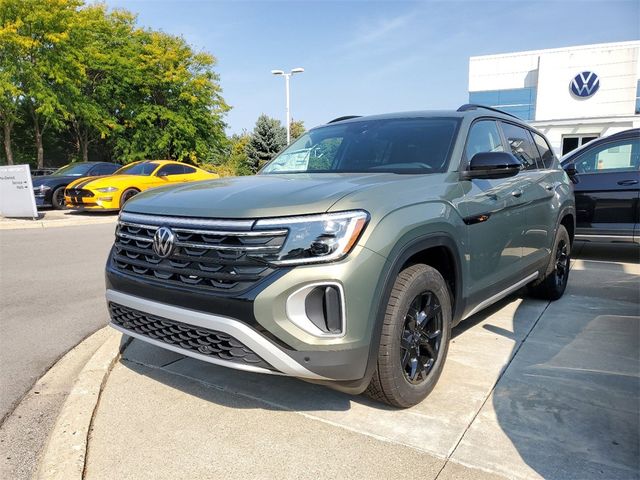 2024 Volkswagen Atlas 2.0T Peak Edition SE w/Technology