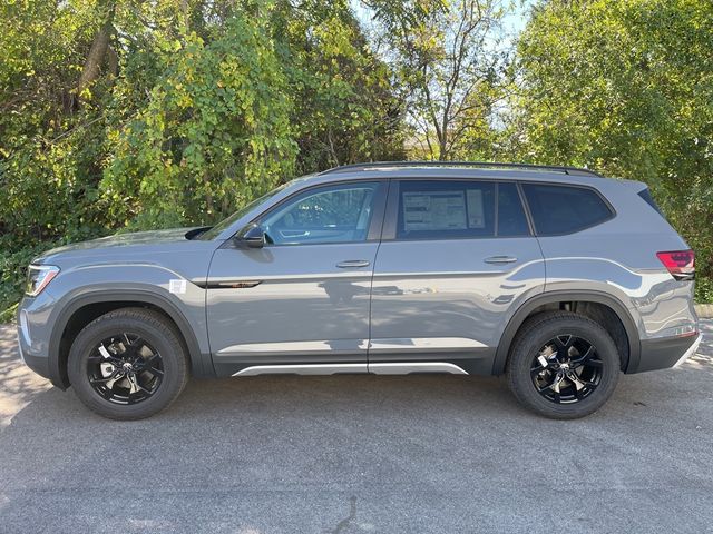 2024 Volkswagen Atlas 2.0T Peak Edition SE w/Technology