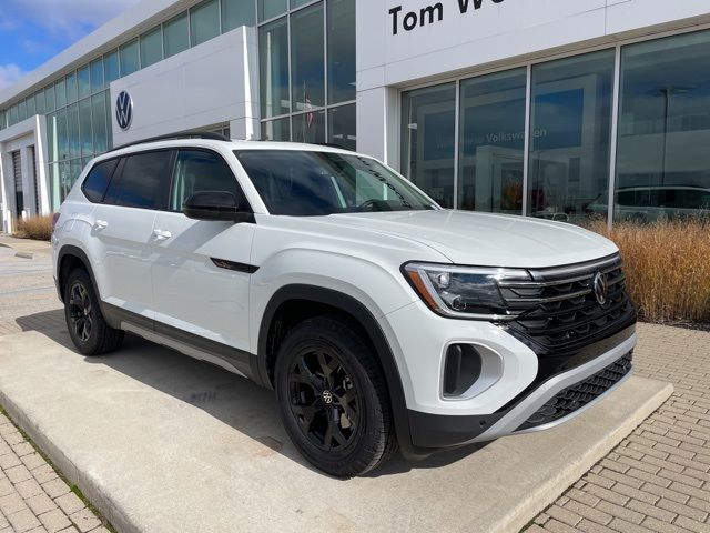 2024 Volkswagen Atlas 2.0T Peak Edition SE w/Technology