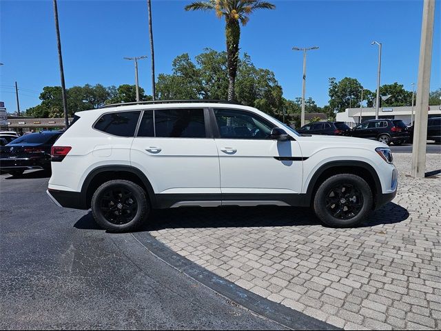 2024 Volkswagen Atlas 2.0T Peak Edition SE w/Technology