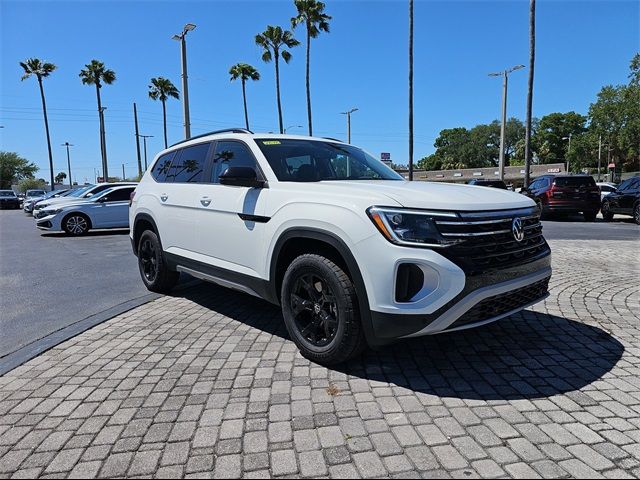 2024 Volkswagen Atlas 2.0T Peak Edition SE w/Technology