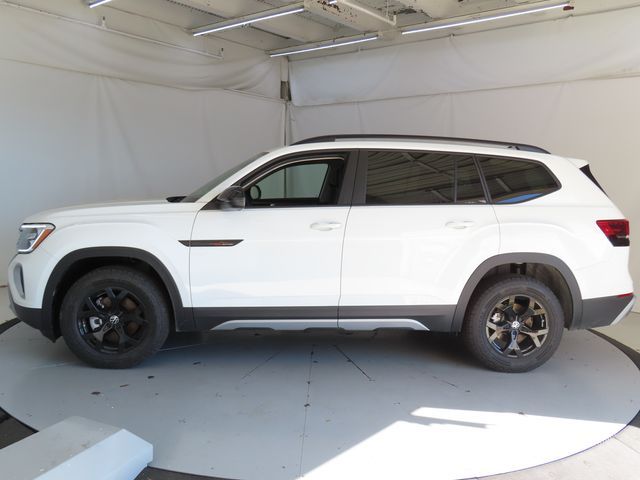 2024 Volkswagen Atlas 2.0T Peak Edition SE w/Technology