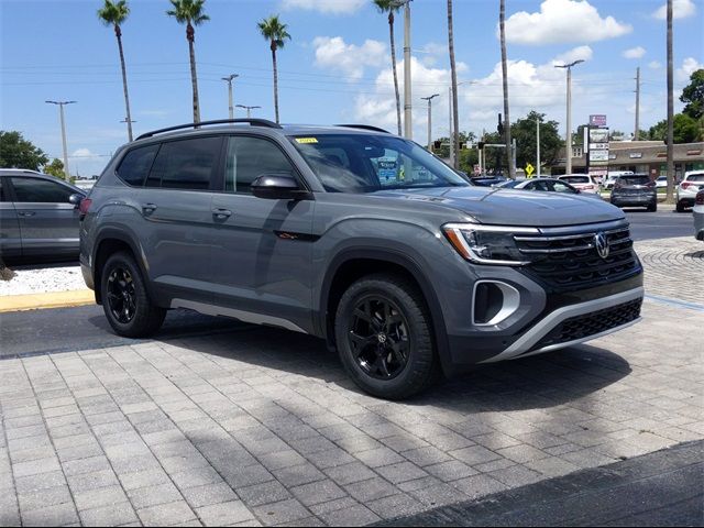 2024 Volkswagen Atlas 2.0T Peak Edition SE w/Technology