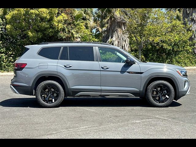 2024 Volkswagen Atlas 2.0T Peak Edition SE w/Technology