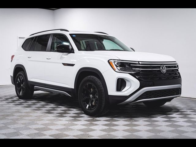 2024 Volkswagen Atlas 2.0T Peak Edition SE w/Technology