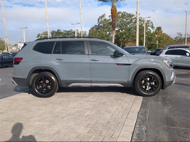 2024 Volkswagen Atlas 2.0T Peak Edition SE w/Technology