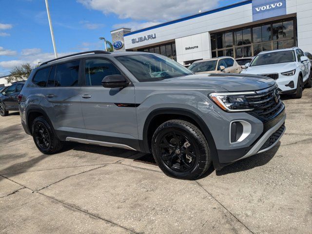 2024 Volkswagen Atlas 2.0T Peak Edition SE w/Technology