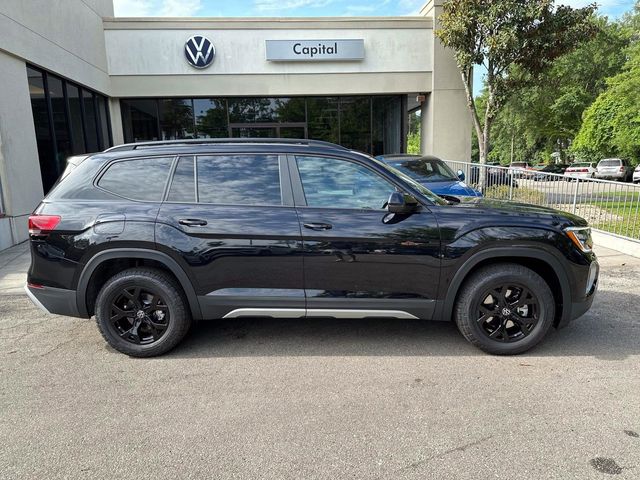 2024 Volkswagen Atlas 2.0T Peak Edition SE w/Technology