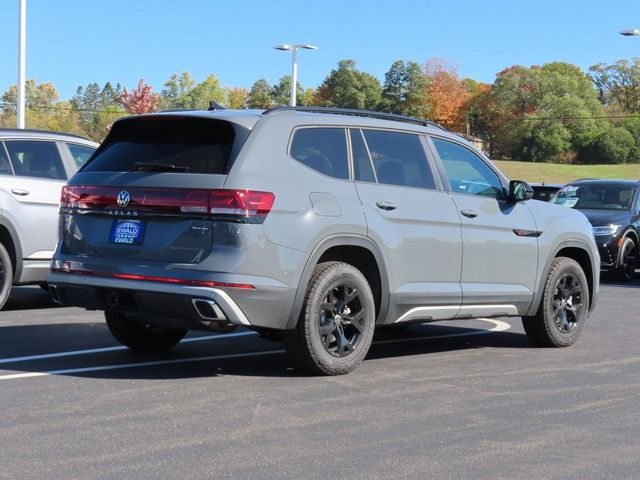 2024 Volkswagen Atlas 2.0T Peak Edition SE w/Technology