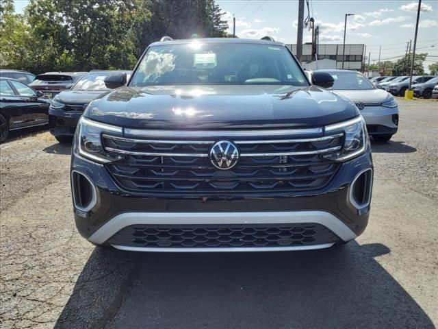 2024 Volkswagen Atlas 2.0T Peak Edition SE w/Technology