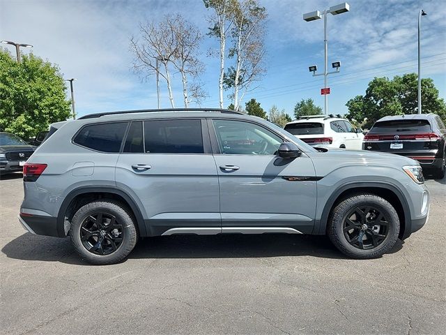 2024 Volkswagen Atlas 2.0T Peak Edition SE w/Technology