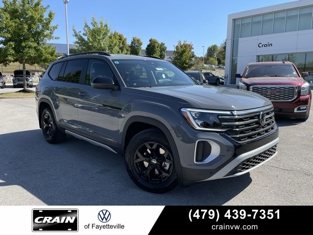 2024 Volkswagen Atlas 2.0T Peak Edition SE w/Technology