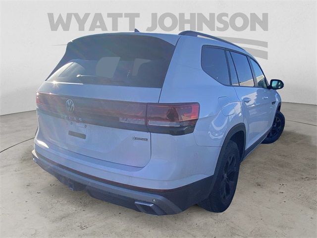 2024 Volkswagen Atlas 2.0T Peak Edition SE w/Technology