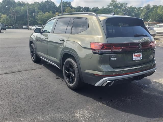 2024 Volkswagen Atlas 2.0T Peak Edition SE w/Technology