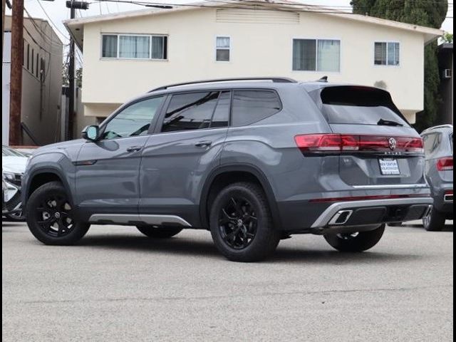 2024 Volkswagen Atlas 2.0T Peak Edition SE w/Technology