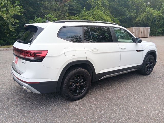 2024 Volkswagen Atlas 2.0T Peak Edition SE w/Technology