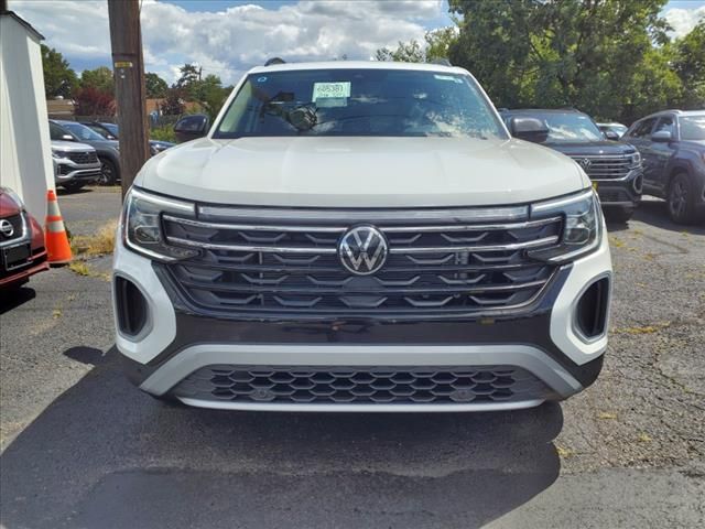 2024 Volkswagen Atlas 2.0T Peak Edition SE w/Technology