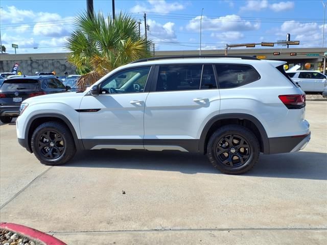 2024 Volkswagen Atlas 2.0T Peak Edition SE w/Technology