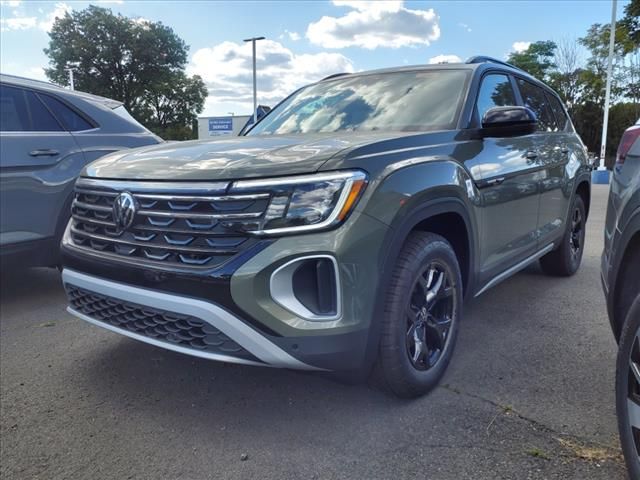 2024 Volkswagen Atlas 2.0T Peak Edition SE w/Technology