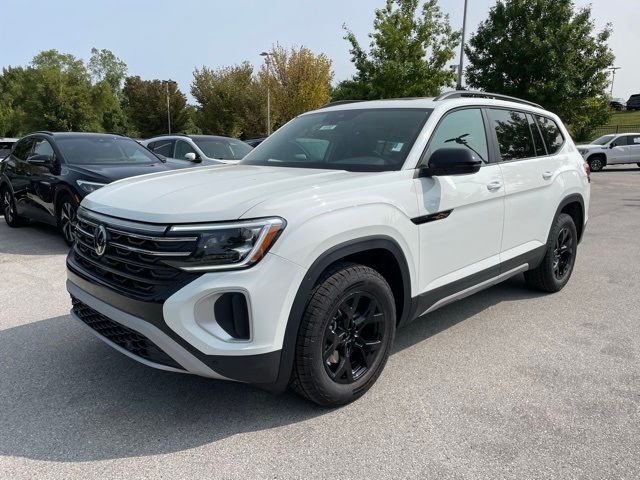 2024 Volkswagen Atlas 2.0T Peak Edition SE w/Technology