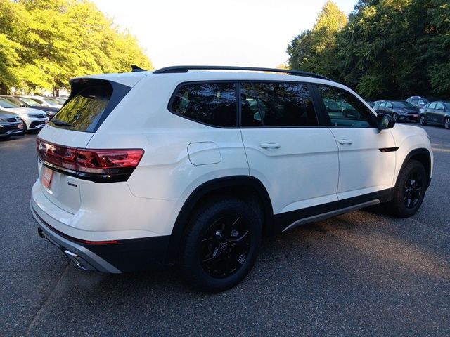 2024 Volkswagen Atlas 2.0T Peak Edition SE w/Technology