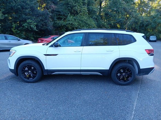 2024 Volkswagen Atlas 2.0T Peak Edition SE w/Technology