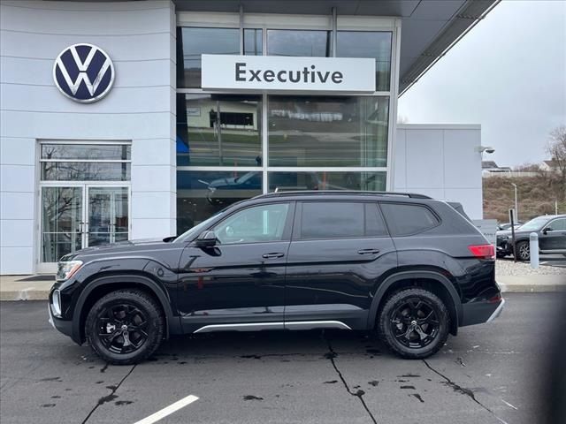 2024 Volkswagen Atlas 2.0T Peak Edition SE w/Technology