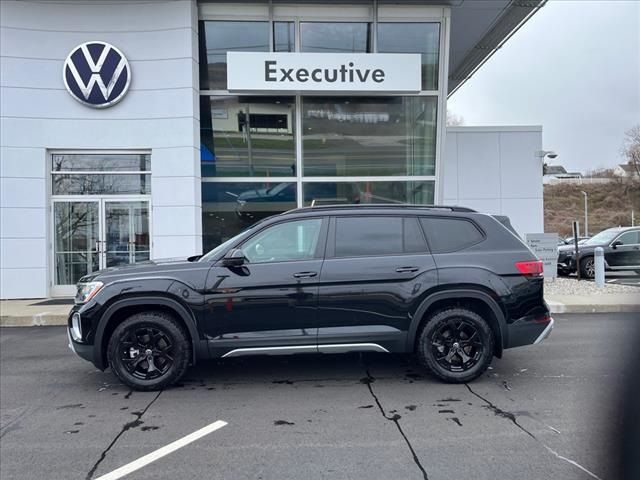 2024 Volkswagen Atlas 2.0T Peak Edition SE w/Technology