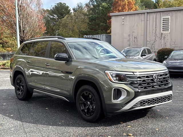 2024 Volkswagen Atlas 2.0T Peak Edition SE w/Technology