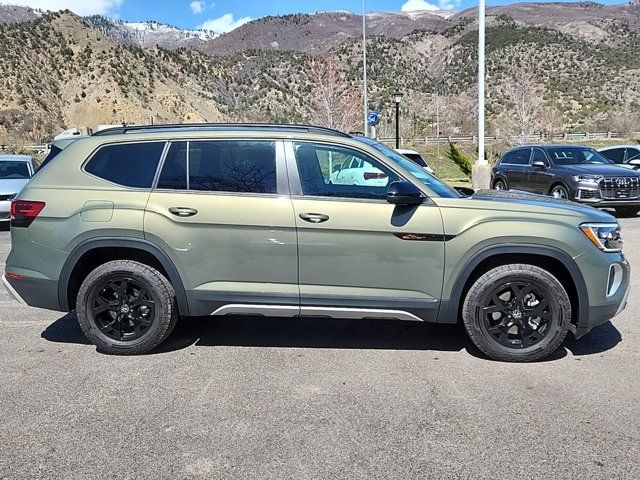 2024 Volkswagen Atlas 2.0T Peak Edition SE w/Technology