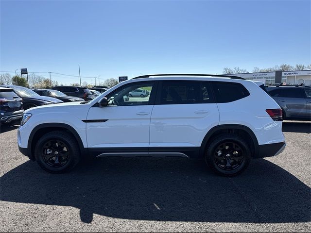 2024 Volkswagen Atlas 2.0T Peak Edition SE w/Technology