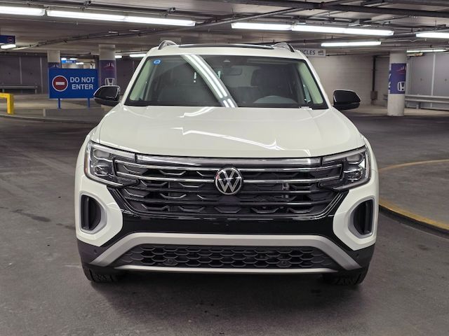 2024 Volkswagen Atlas 2.0T Peak Edition SE w/Technology