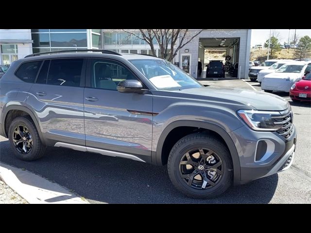 2024 Volkswagen Atlas 2.0T Peak Edition SE w/Technology