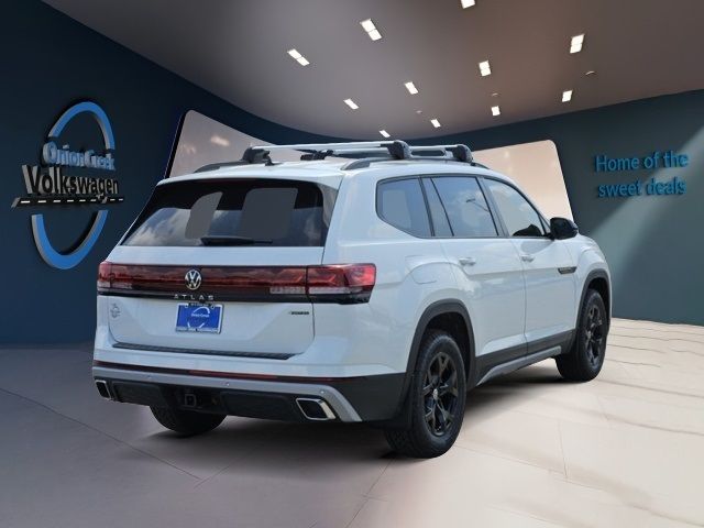 2024 Volkswagen Atlas 2.0T Peak Edition SE w/Technology