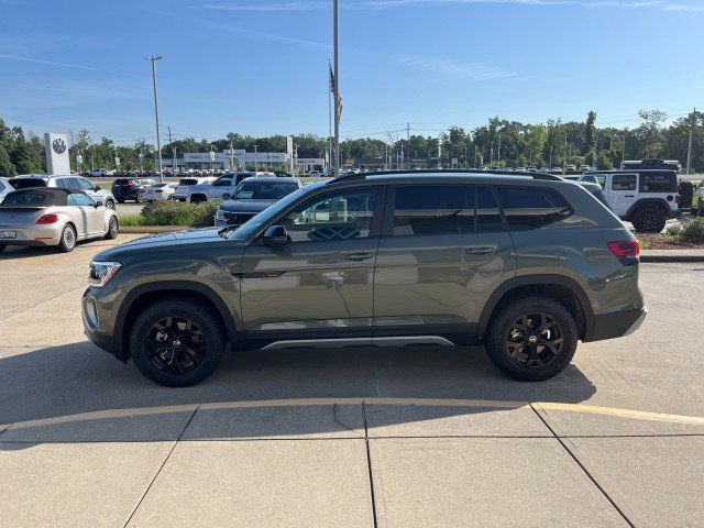 2024 Volkswagen Atlas 2.0T Peak Edition SE w/Technology