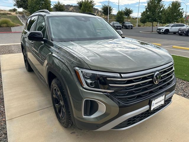 2024 Volkswagen Atlas 2.0T Peak Edition SE w/Technology