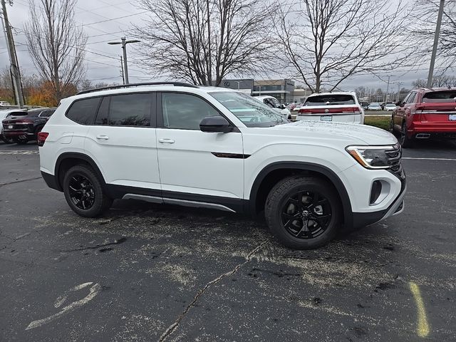 2024 Volkswagen Atlas 2.0T Peak Edition SE w/Technology