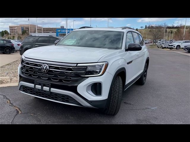 2024 Volkswagen Atlas 2.0T Peak Edition SE w/Technology