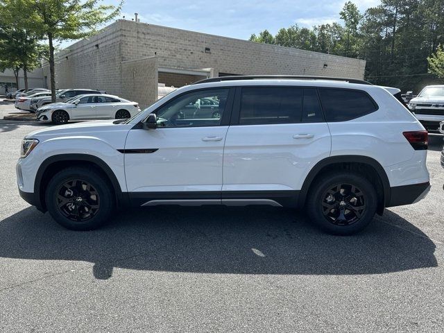 2024 Volkswagen Atlas 2.0T Peak Edition SE w/Technology