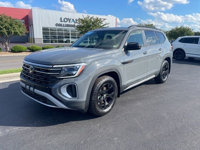 2024 Volkswagen Atlas 2.0T Peak Edition SE w/Technology