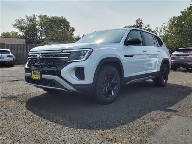 2024 Volkswagen Atlas 2.0T Peak Edition SE w/Technology